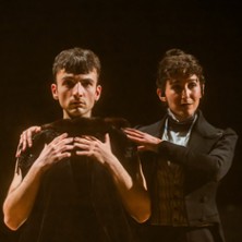 Monsieur Vénus – Athénée – Théâtre Louis-Jouvet, Paris